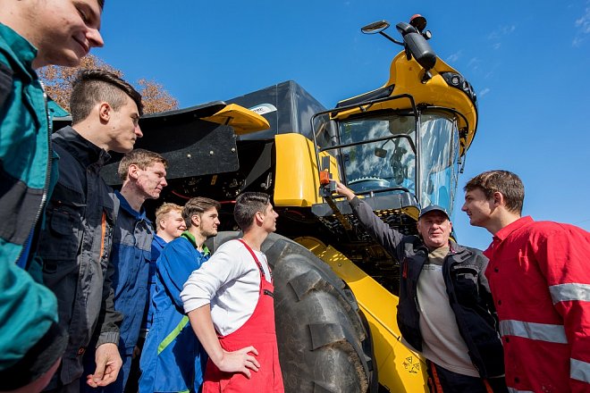 Mladí lidé v zemědělství chybí, ale Jihočeši to zvládají